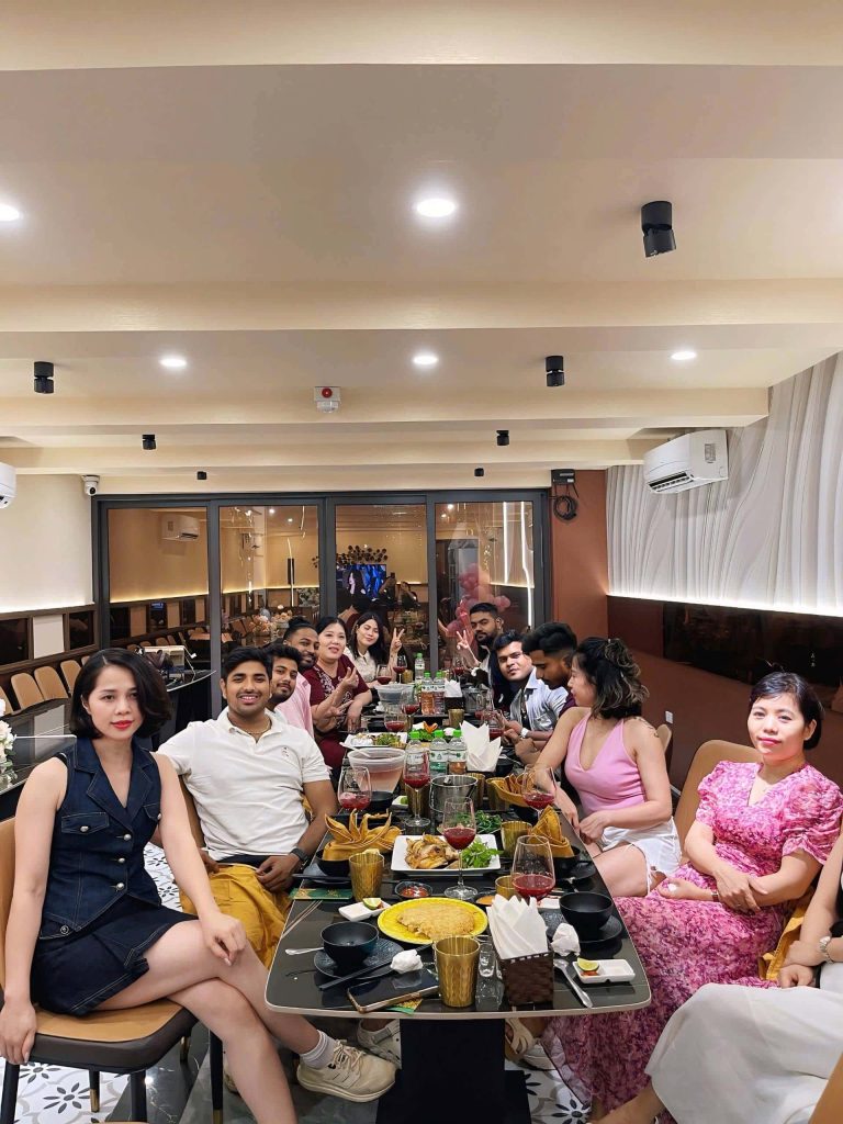Họp lớp với phòng riêng tư tại Lion Sky